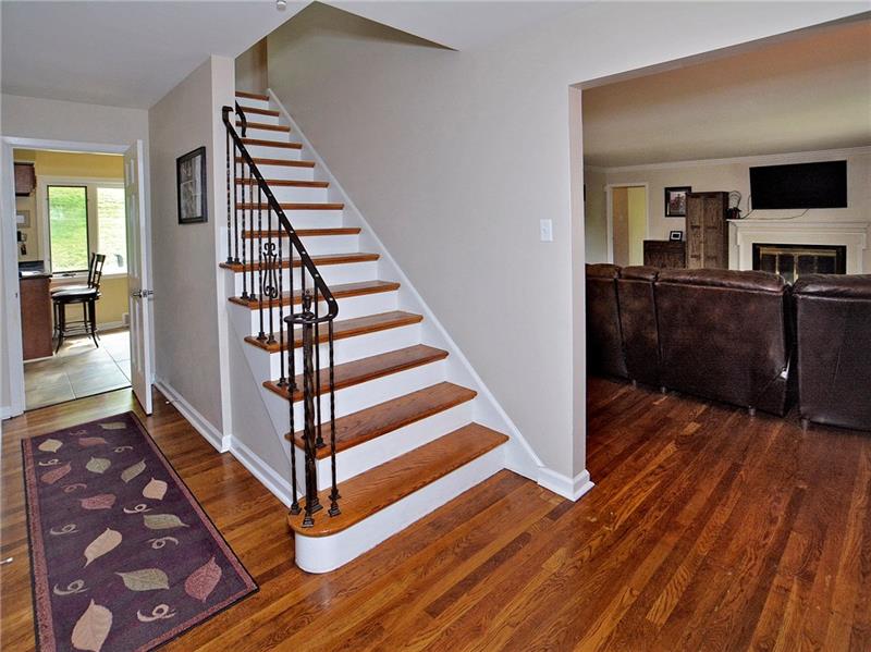 43 Holland Road Churchill, PA 15235 - Photo 12 of 25 Gallery Image 12
