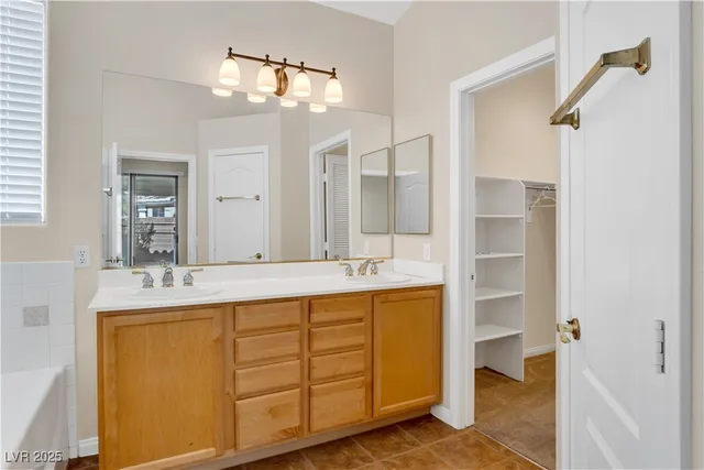 $2,450 | 8940 Emery Lake Street, Las Vegas, NV 89123