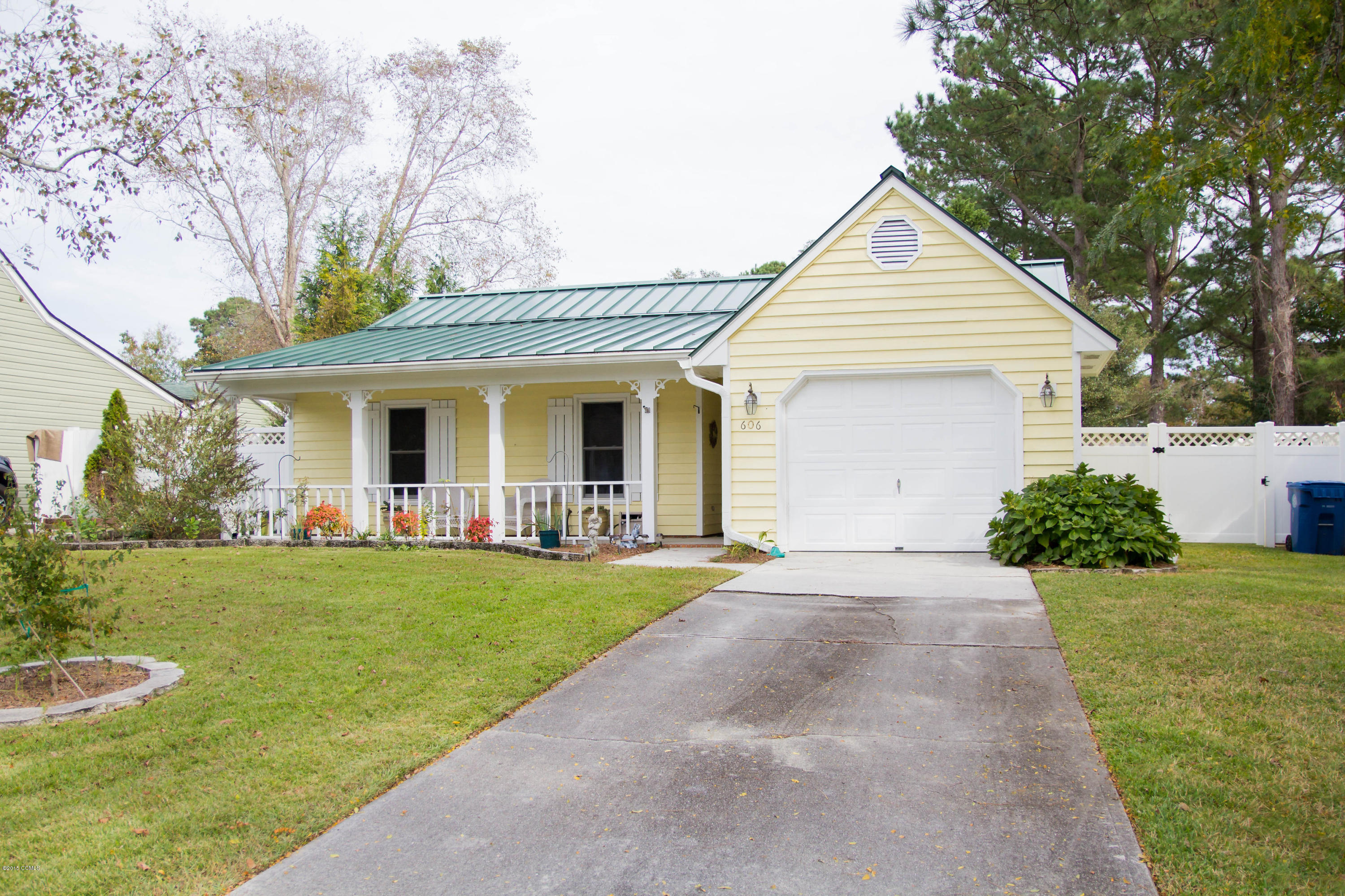 606 North Gate Road Morehead City, NC 28557 - Photo 56 of 57 606N.Gate54(1of1)