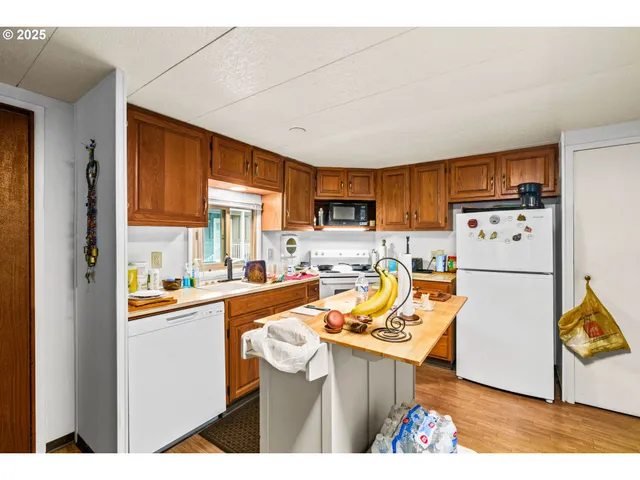 $53,900 | 1475 Green Acres Road, Unit 123, Eugene, OR 97408