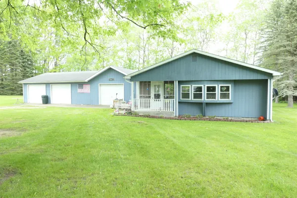$77,000 | 1078 Duquesa Drive, Weidman, MI 48893