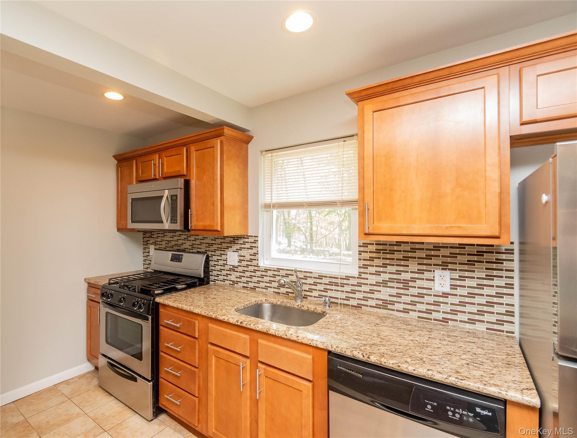 797 Forest Glen Road Monroe, NY 10950 - Photo 4 of 26
