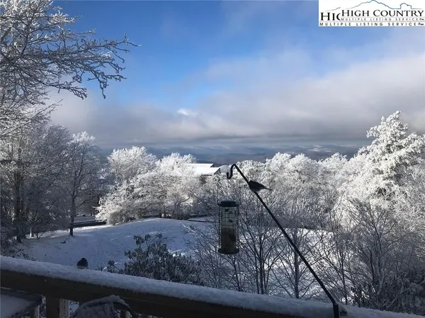 $318,000 | 101 Courtside Lane, Unit A5, Beech Mountain, NC 28604