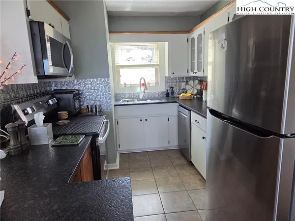 $318,000 | 101 Courtside Lane, Unit A5, Beech Mountain, NC 28604