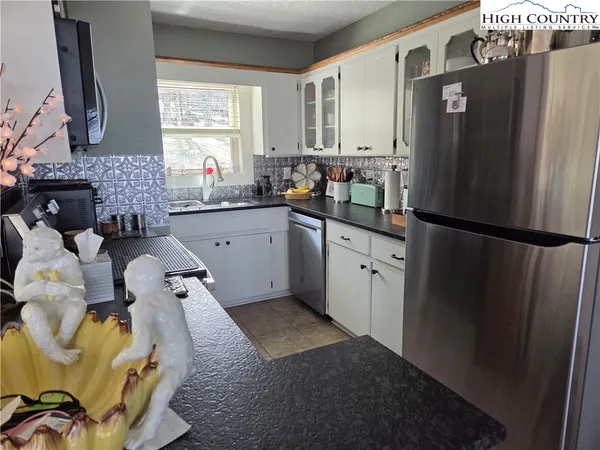 $318,000 | 101 Courtside Lane, Unit A5, Beech Mountain, NC 28604