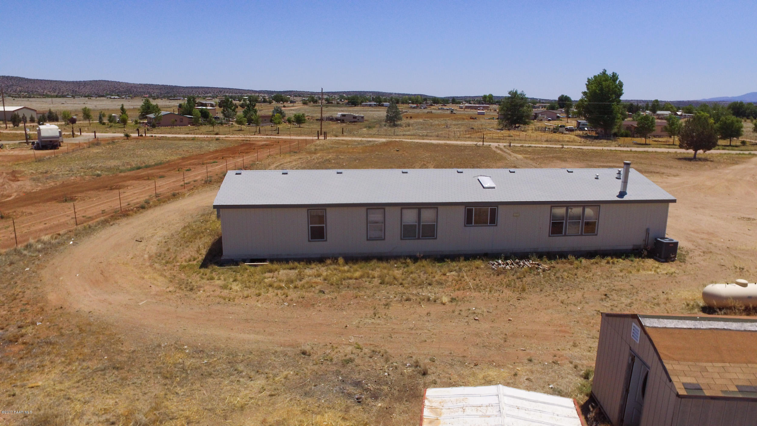 25400 North Mitchell Road Paulden, AZ 86334 - Photo 8 of 39 a view of a big room with an ocean view