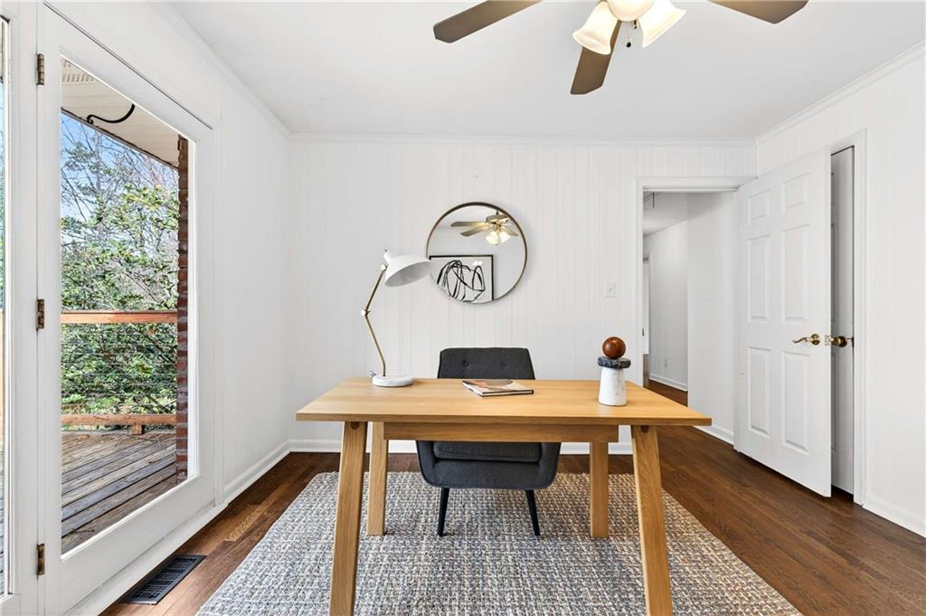 632 Willivee Drive Decatur, GA 30033 - Photo 19 of 44 a workspace with furniture and window