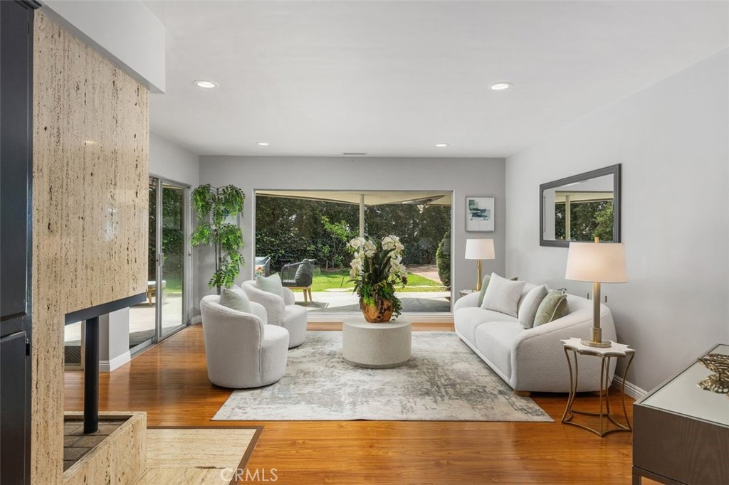 2206 Canyon Road Arcadia, CA 91006 - Photo 4 of 40