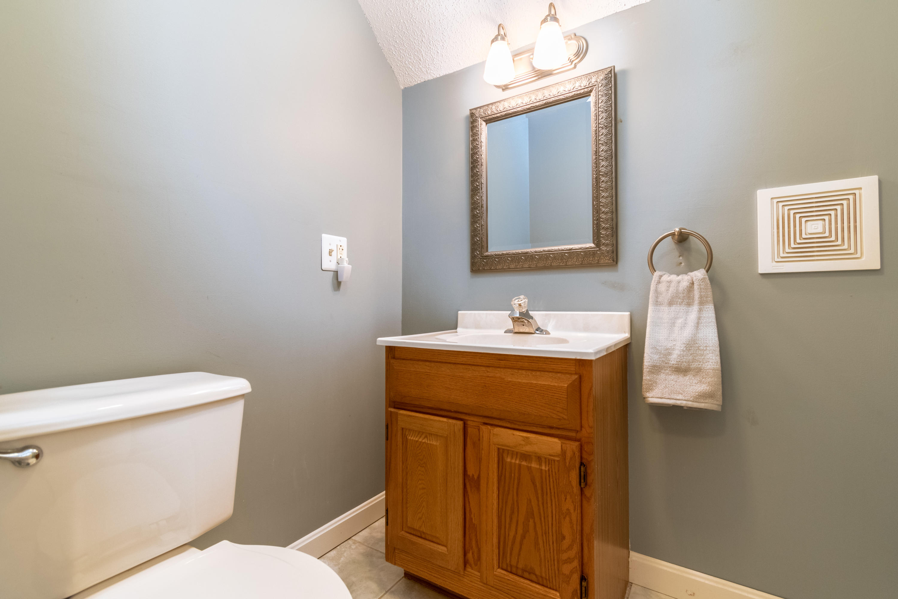 15 Spaulding Point Road Belgrade, ME 04917 - Photo 34 of 52 34-print-Interior_24