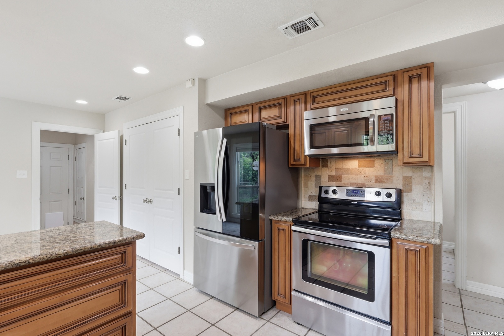 8430 Twisted Oaks Garden Ridge, TX 78266 - Photo 8 of 30