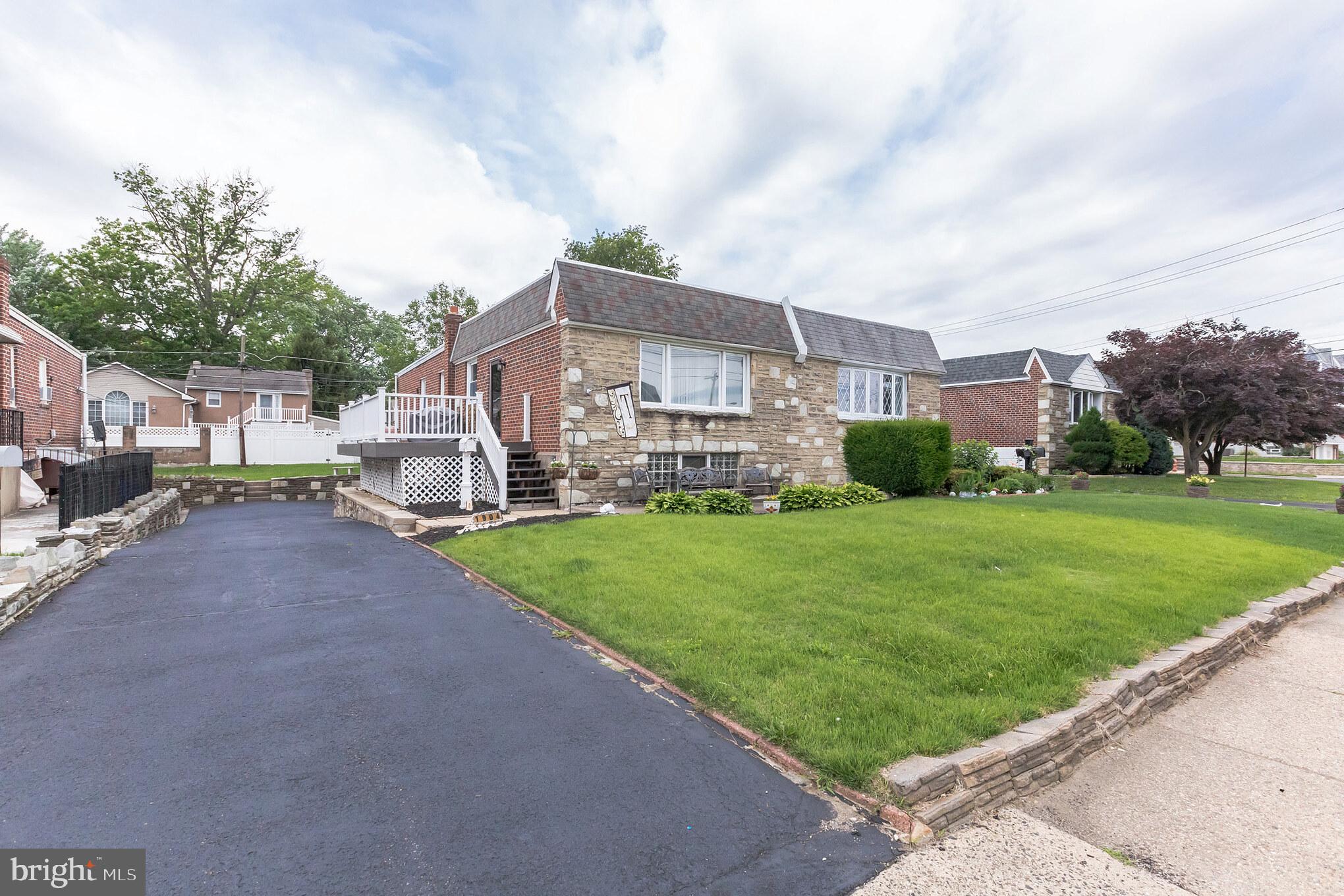 1904 Tomlinson Road Philadelphia, PA 19116 - Photo 25 of 28 Gallery Image 25