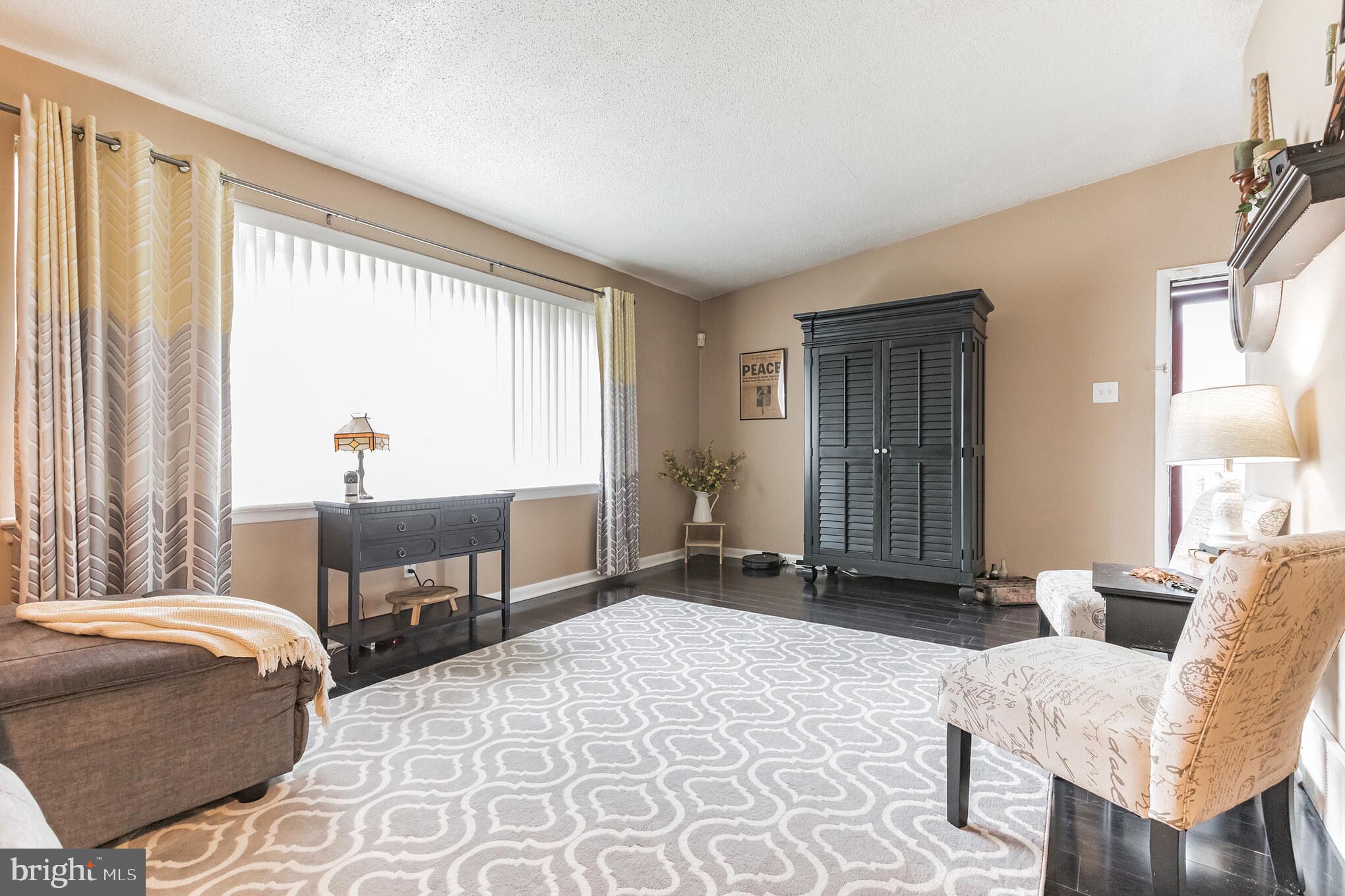 1904 Tomlinson Road Philadelphia, PA 19116 - Photo 5 of 28 Gallery Image 5