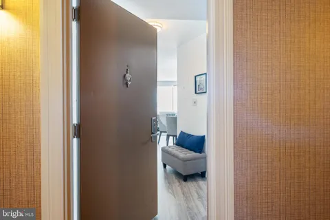 $385,000 | 10101 Grosvenor Place, Unit 301, Rockville, MD 20852