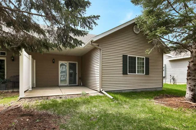 $309,900 | 2421 Stearns Way, St. Cloud, MN 56303