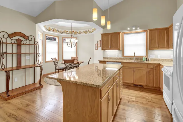 $309,900 | 2421 Stearns Way, St. Cloud, MN 56303