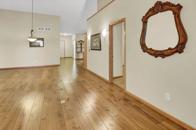 $309,900 | 2421 Stearns Way, St. Cloud, MN 56303