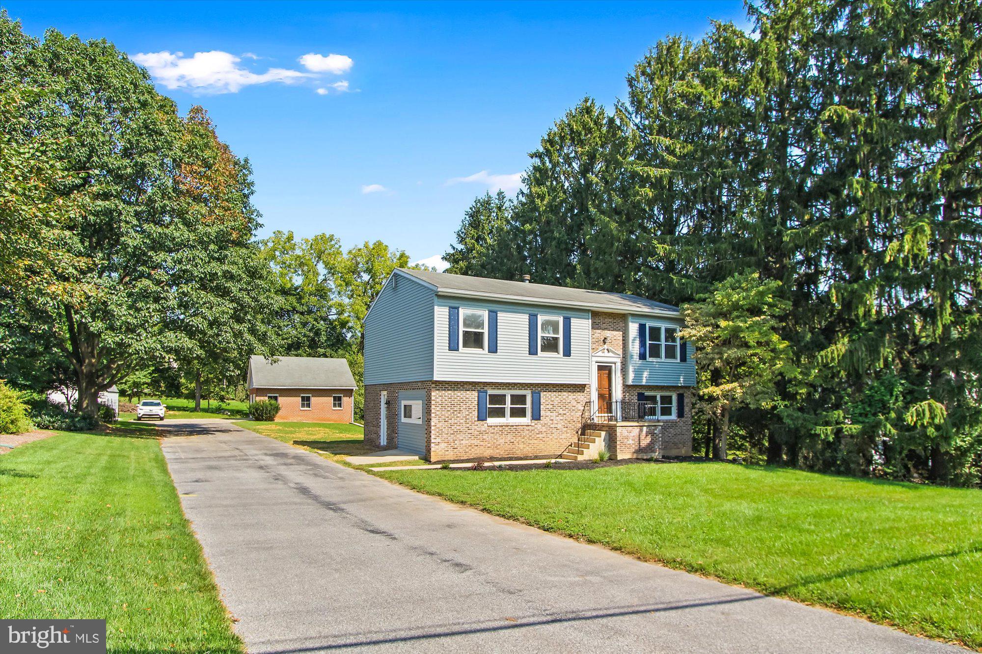 815 Ridgewood Road York, PA 17406 - Photo 1 of 28 Gallery Image 1