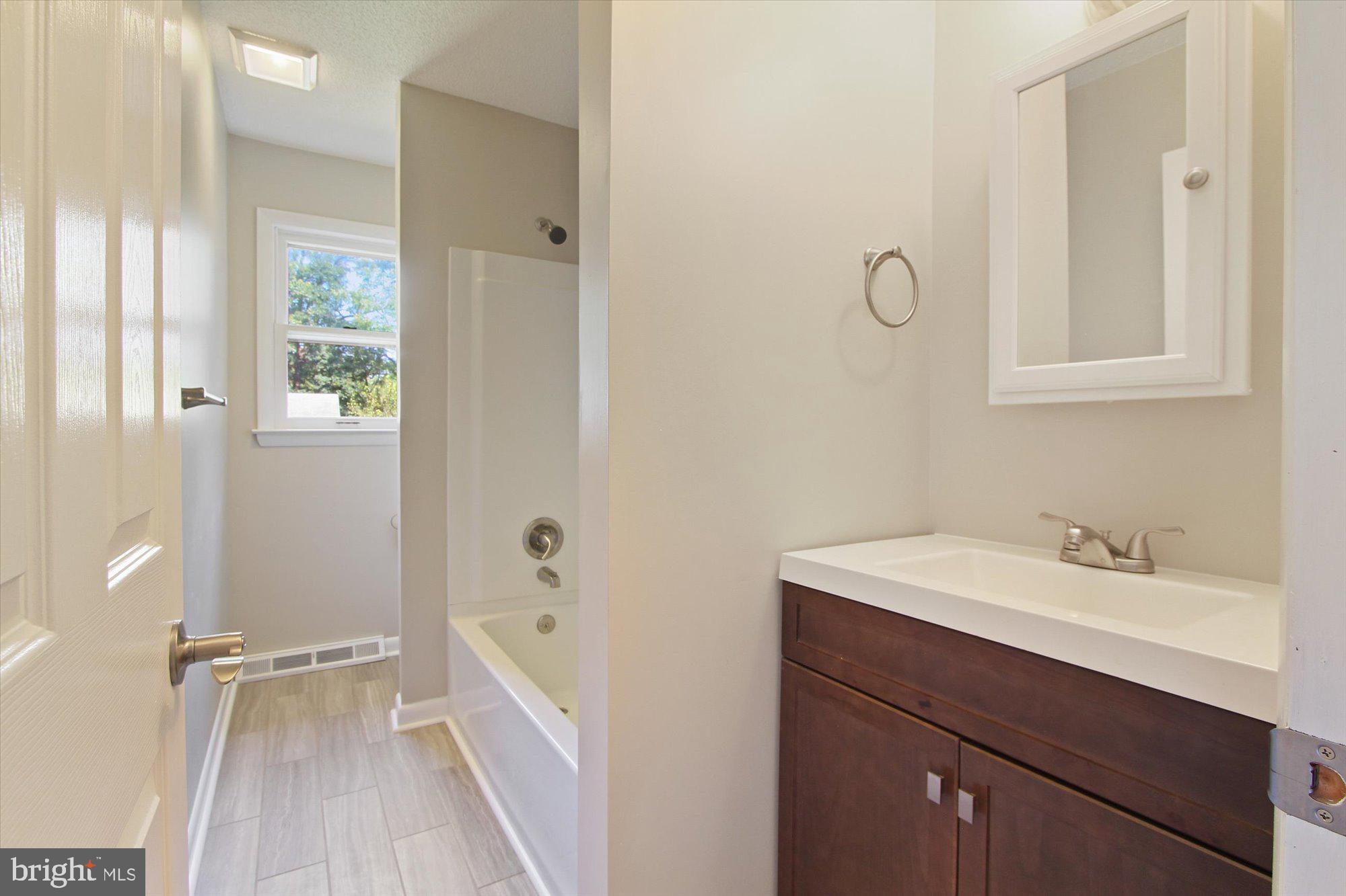 815 Ridgewood Road York, PA 17406 - Photo 16 of 28 Gallery Image 16