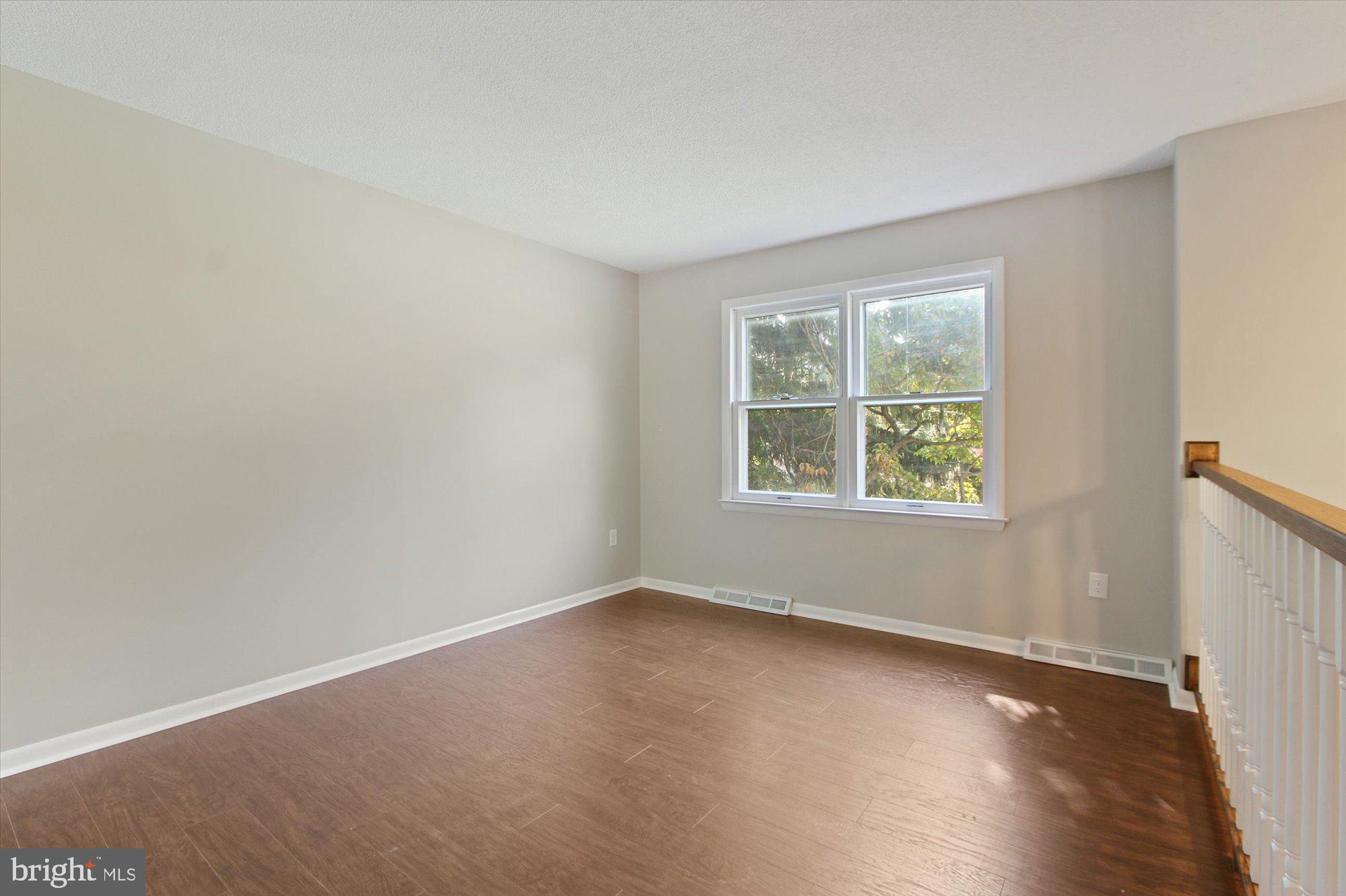 815 Ridgewood Road York, PA 17406 - Photo 3 of 28 Gallery Image 3