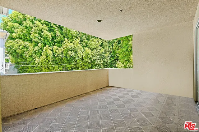 $1,249,000 | 930 North Doheny Drive, Unit 308, West Hollywood, CA 90069