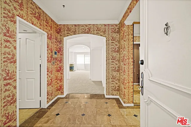 $1,249,000 | 930 North Doheny Drive, Unit 308, West Hollywood, CA 90069