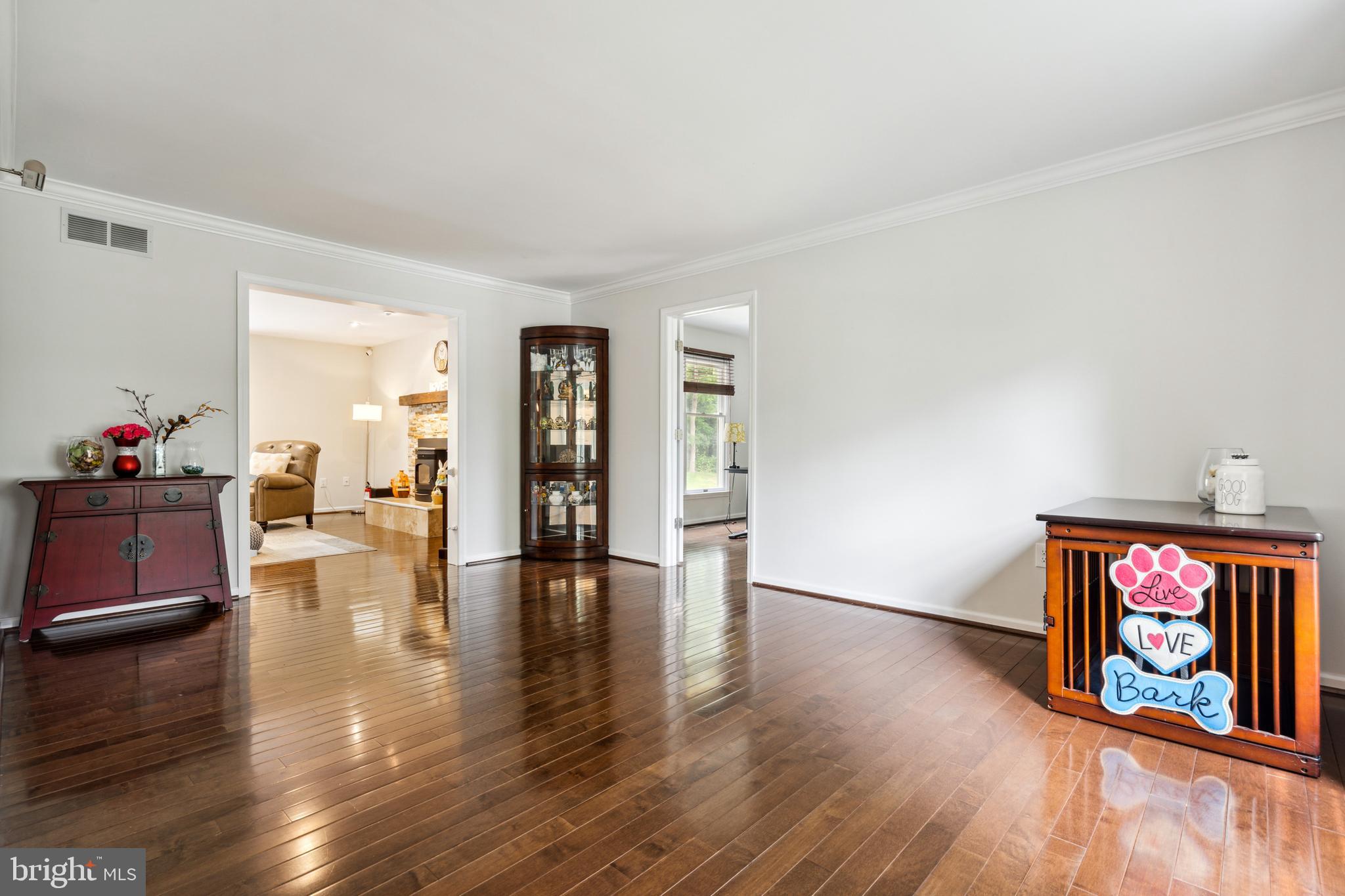 263 Watch Hill Road Exton, PA 19341 - Photo 13 of 40 Living Room