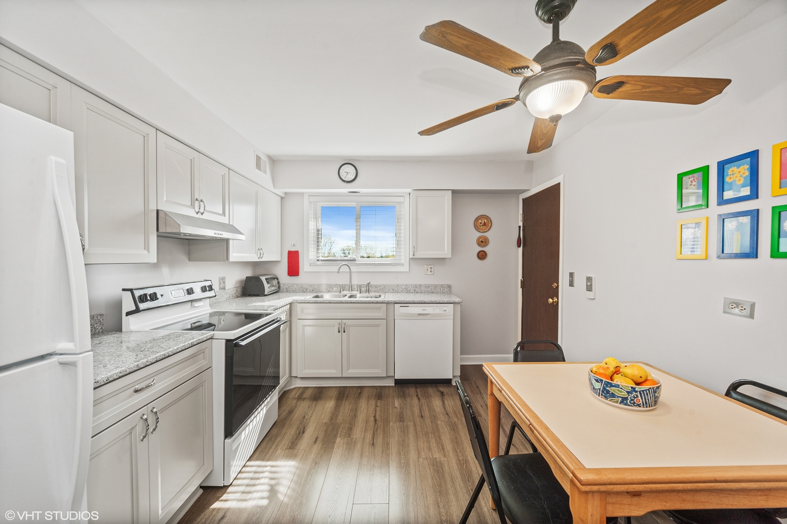 501 McHenry Road, Unit 3B Wheeling, IL 60090 - Photo 3 of 15