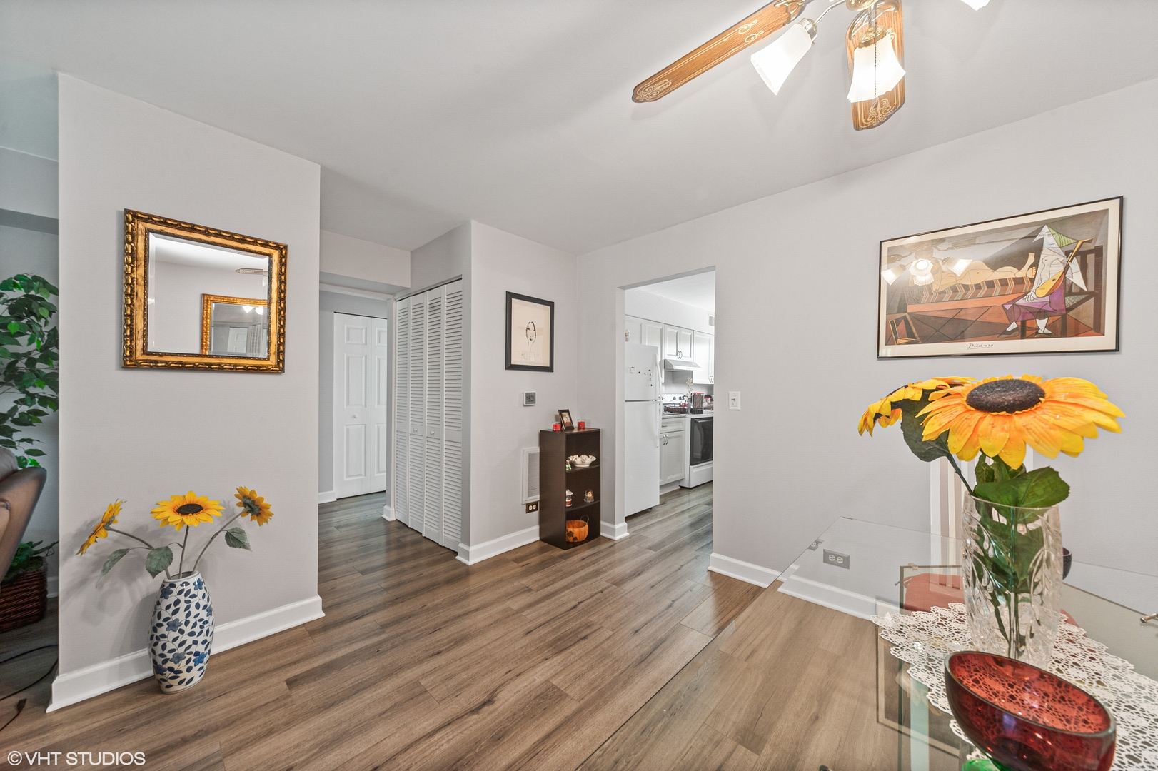 501 McHenry Road, Unit 3B Wheeling, IL 60090 - Photo 8 of 15