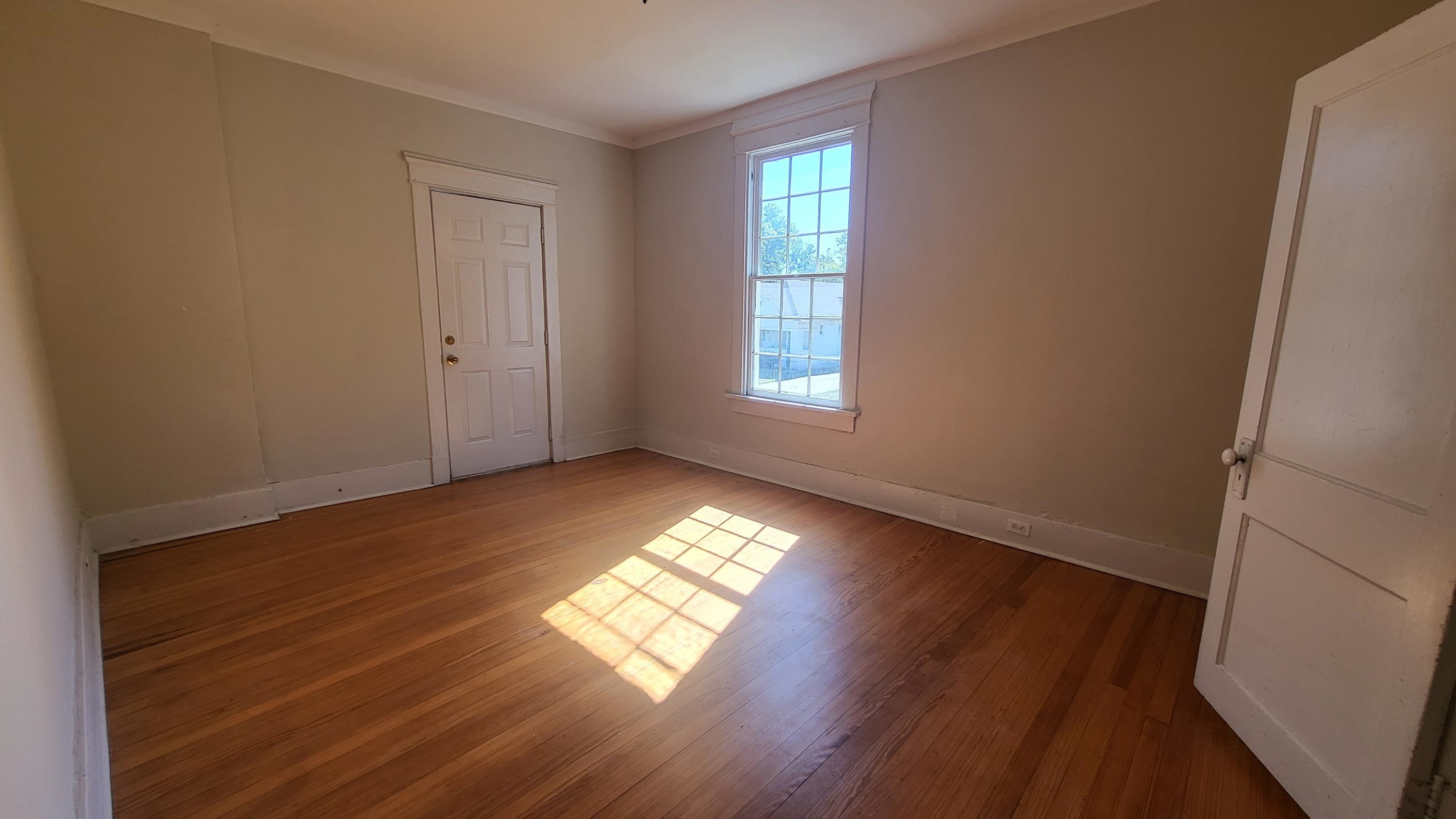 1844 Oliver Avenue Memphis, TN 38114 - Photo 15 of 18 a view of an empty room and window