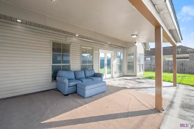 $215,000 | 18113 Martha Drive, Zachary, LA 70791