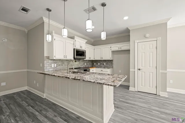 $215,000 | 18113 Martha Drive, Zachary, LA 70791