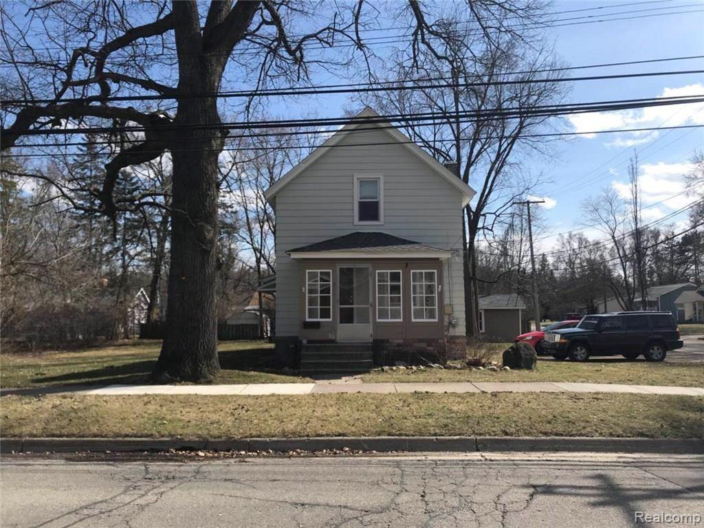 327 1st Street Rochester, MI 48307 - Photo 1 of 11
