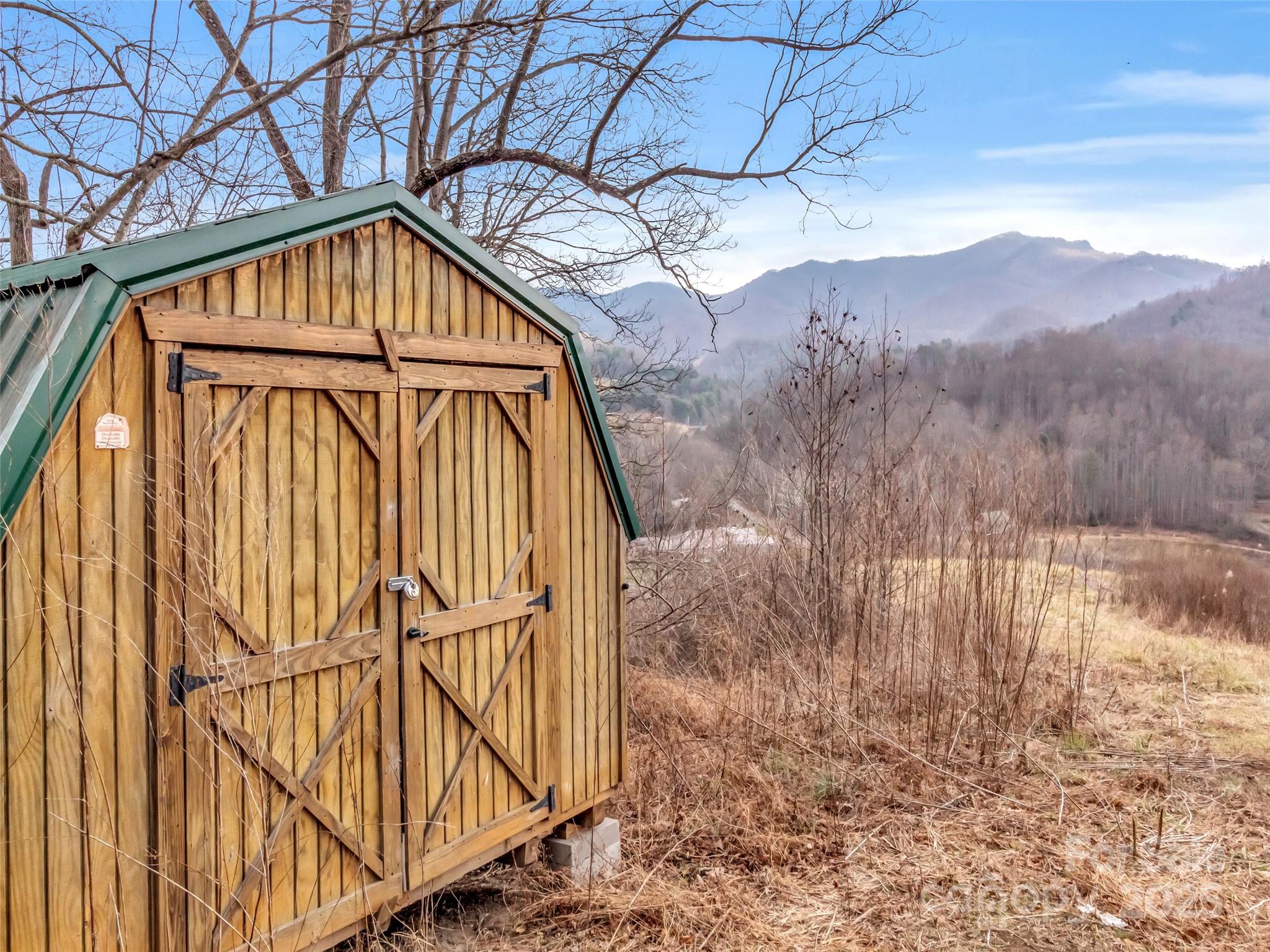 89 Kirkpatrick Cove Clyde, NC 28721 - Photo 18 of 28