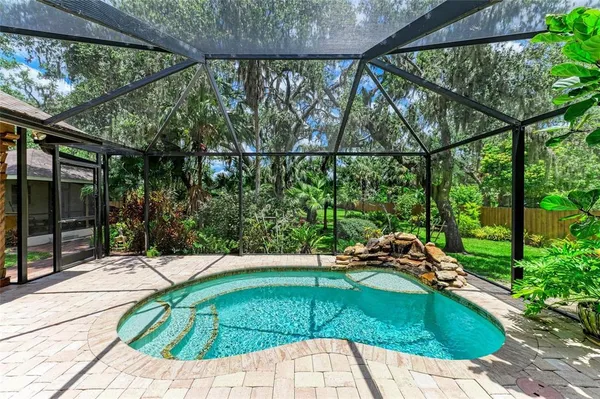 $810,000 | 3217 Oak Grove Drive, Sarasota, FL 34243