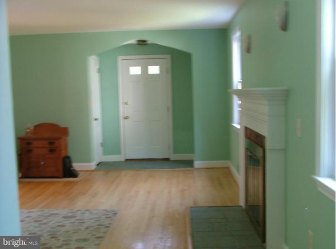 308 Pinewood Avenue Silver Spring, MD 20901 - Photo 1 of 11 Living Room