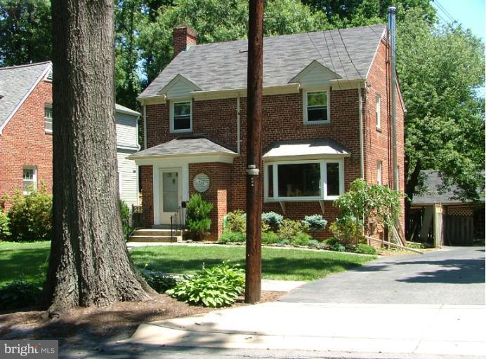 308 Pinewood Avenue Silver Spring, MD 20901 - Photo 3 of 11 Exterior (General)