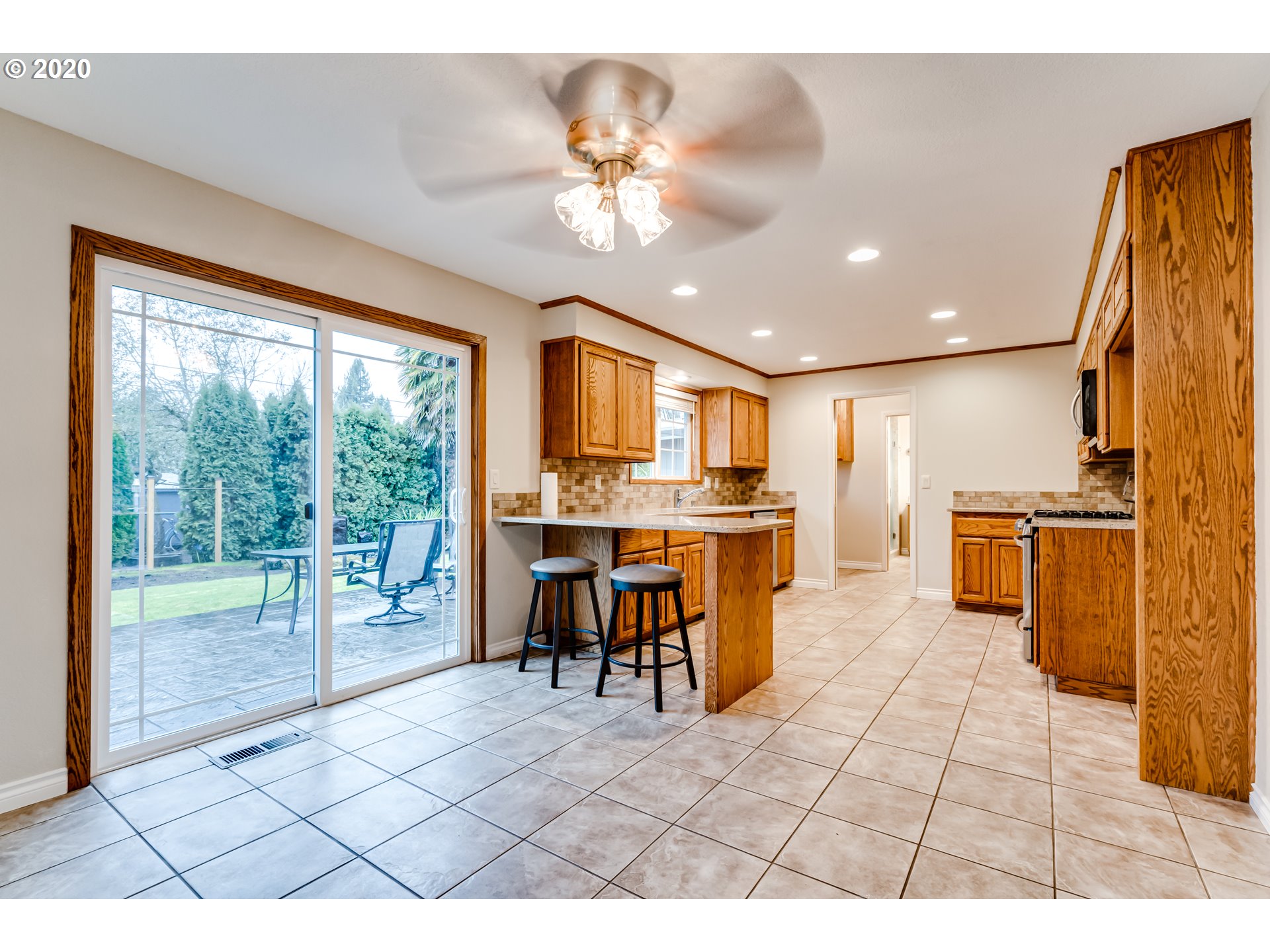 2848 Chateau Place Springfield, OR 97477 - Photo 6 of 30