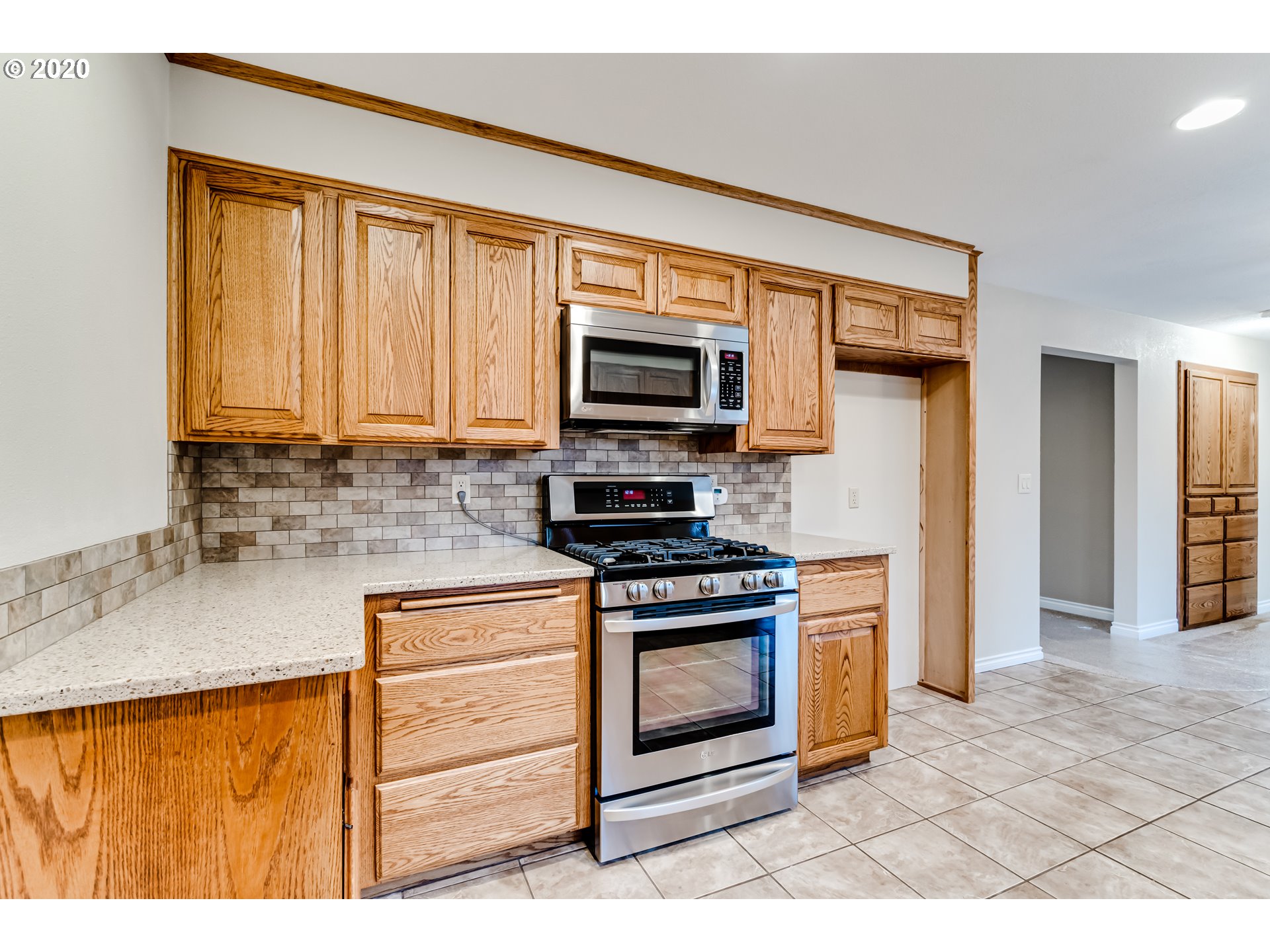 2848 Chateau Place Springfield, OR 97477 - Photo 10 of 30