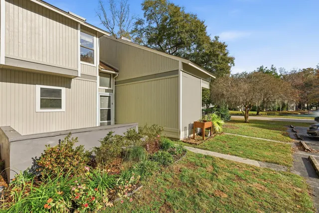 $231,500 | 2753 Jobee Drive, Unit 6, Charleston, SC 29414