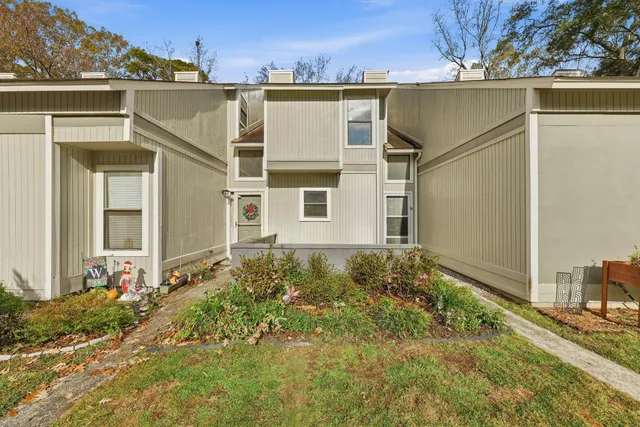 $231,500 | 2753 Jobee Drive, Unit 6, Charleston, SC 29414