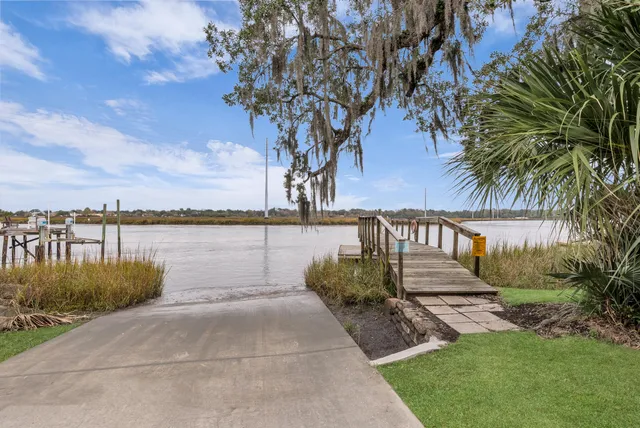 $231,500 | 2753 Jobee Drive, Unit 6, Charleston, SC 29414