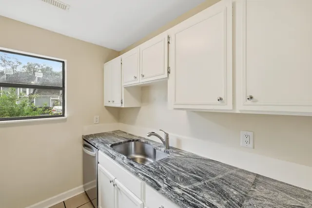 $231,500 | 2753 Jobee Drive, Unit 6, Charleston, SC 29414