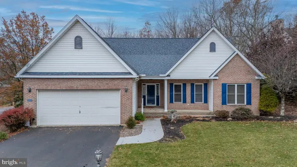 $409,000 | 1 Pinewood Circle, Hazleton, PA 18202