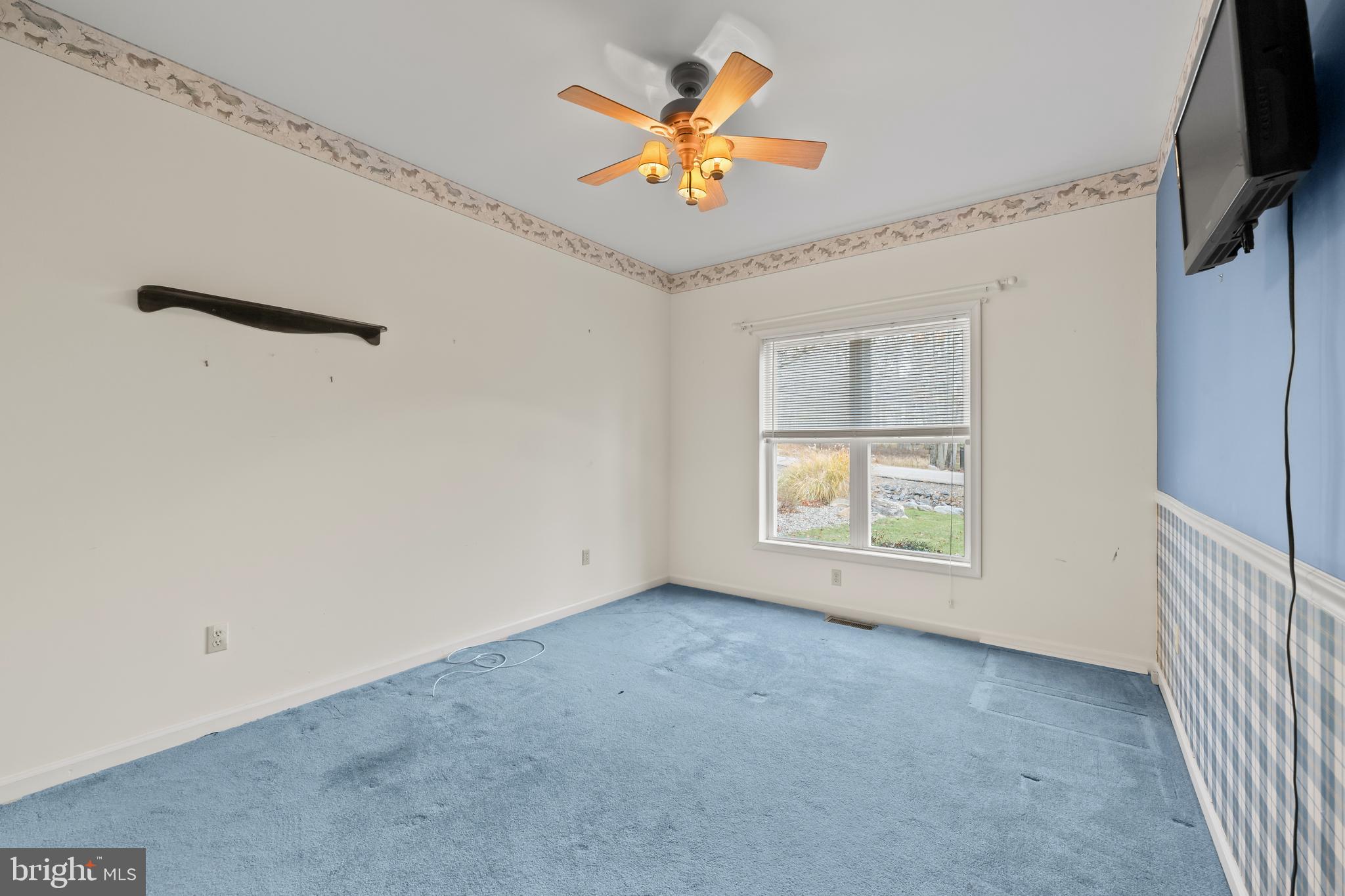 1 Pinewood Circle Hazleton, PA 18202 - Photo 25 of 33 a view of empty room with window