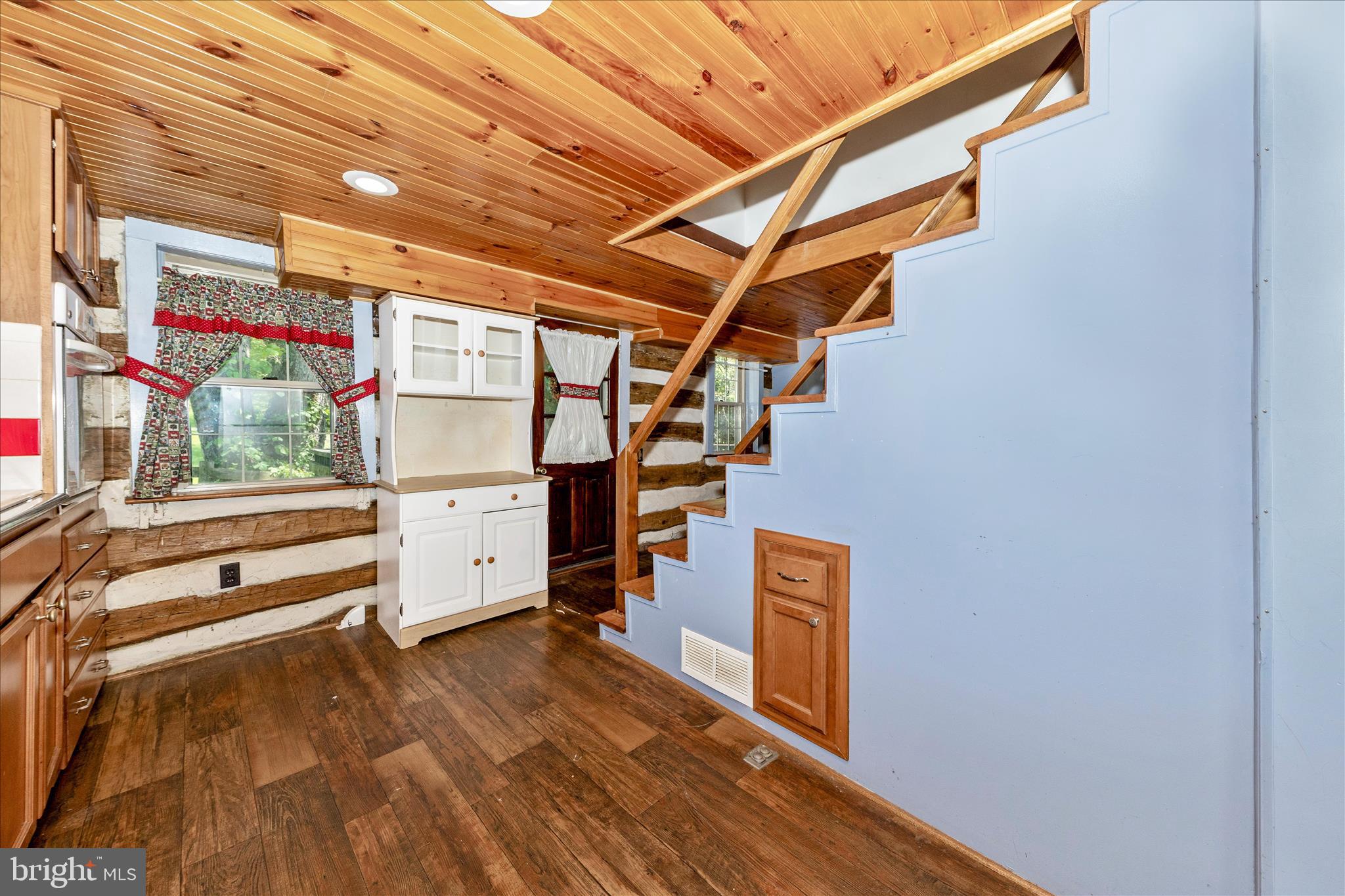 3020 Chestnut Grove Road Keedysville, MD 21756 - Photo 5 of 46 043A4996