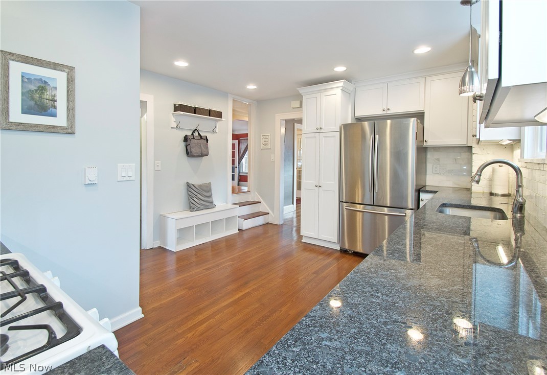 3035 Yorkshire Road Cleveland, OH 44118 - Photo 15 of 30 Gallery Image 15