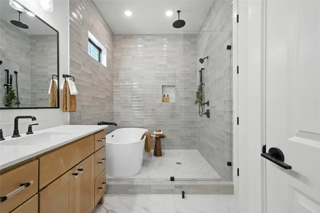 $827,999 | 1711 Bologna Lane, Houston, TX 77055