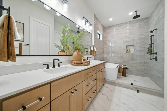 $827,999 | 1711 Bologna Lane, Houston, TX 77055