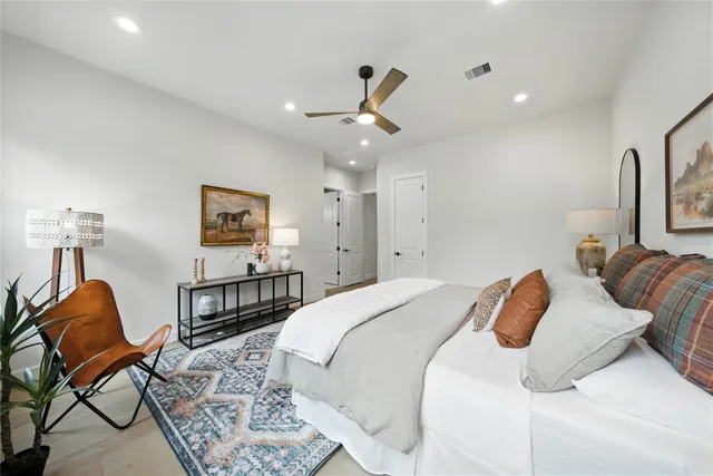 $827,999 | 1711 Bologna Lane, Houston, TX 77055