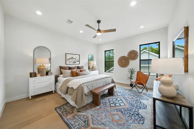 $827,999 | 1711 Bologna Lane, Houston, TX 77055